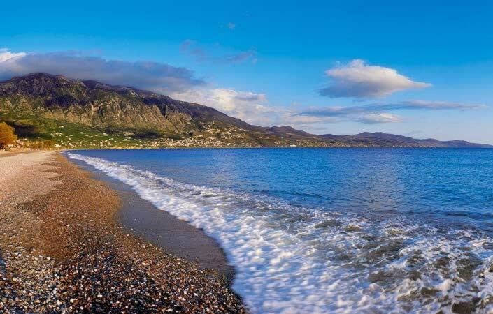 Villa Cozy Flat On The Main Square, 10Min To The Sea Kalamata Esterno foto