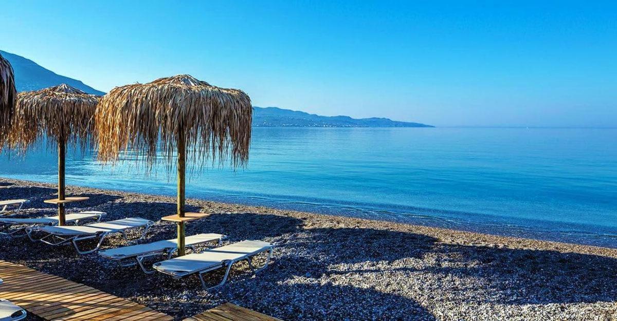 Villa Cozy Flat On The Main Square, 10Min To The Sea Kalamata Esterno foto