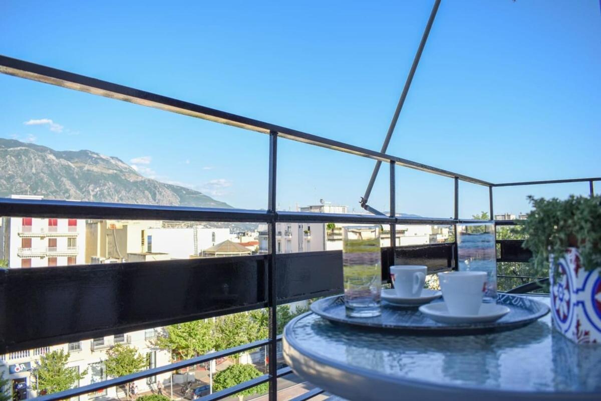 Villa Cozy Flat On The Main Square, 10Min To The Sea Kalamata Esterno foto