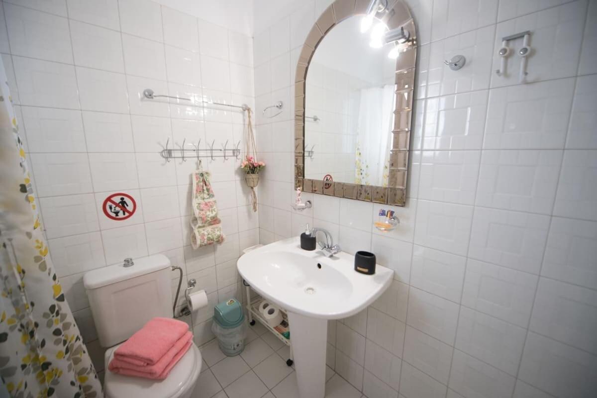 Villa Cozy Flat On The Main Square, 10Min To The Sea Kalamata Esterno foto